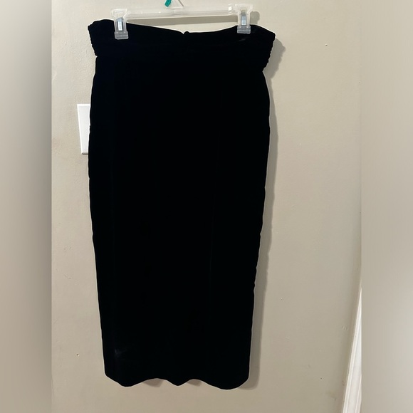 Talbots Vintage Black Velvet Midi Pencil Skirt Size 14 goth witchy silk - Picture 1 of 7